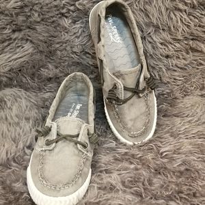 Sperry slip on